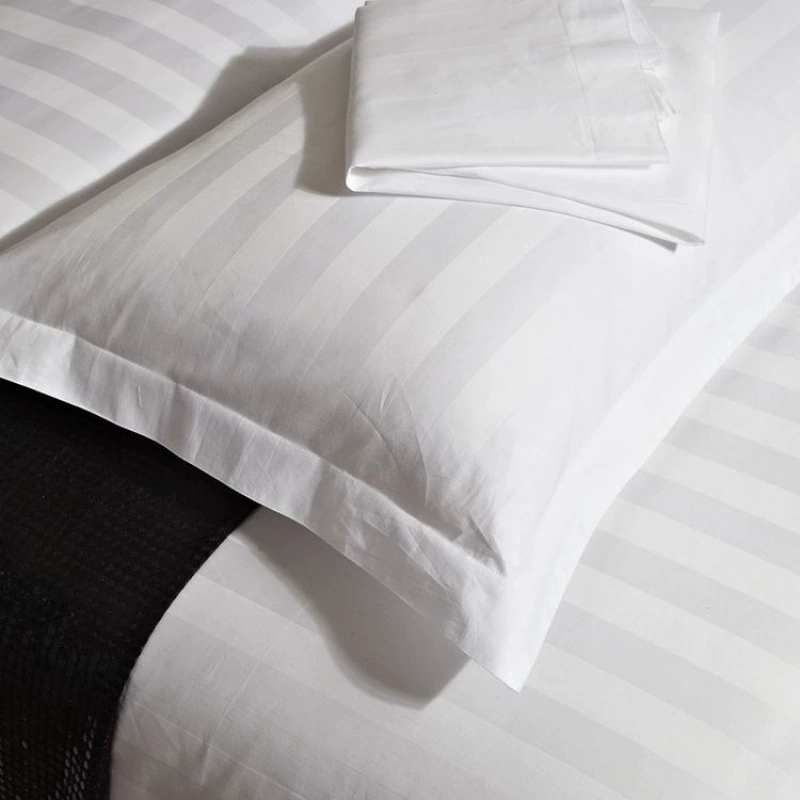 Room bedspread, white pillowcase, increased thickness