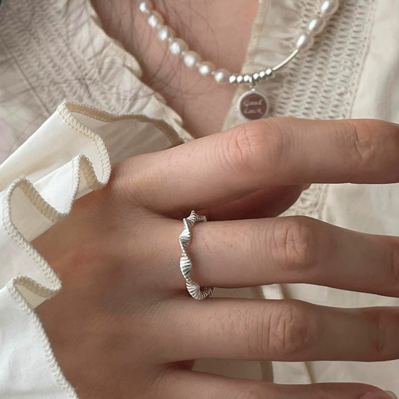 Серебряное кольцо 925 пробы, матовая отделка, стиль легкой роскоши, середний палец, не тускнеет
