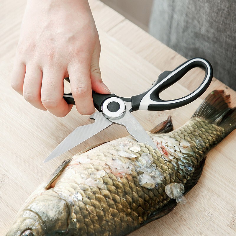 台所はさみはクルミの栓抜き多機能食品焼肉鶏骨を挟んでパンダを切ってステンレスのはさみを切ることができます。|undefined