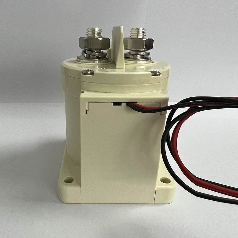 Контактор DC (JK) EVD400E1DA5, 400 А, катушка 12–36 В DC, с дополнительным переключателем