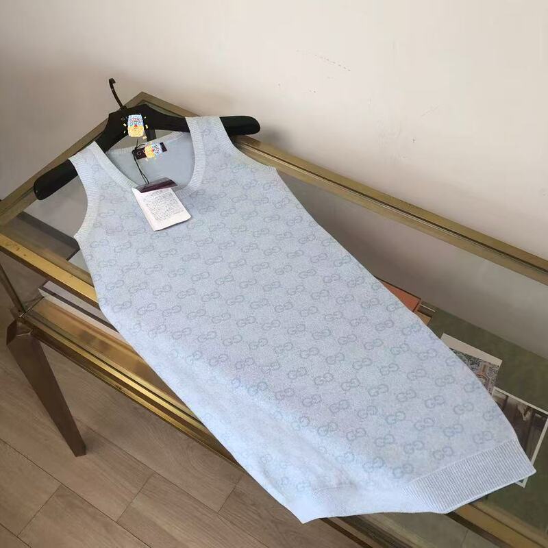 New Model Launched~G's Correct Version 25 Spring and Summer New Contrasting Color Round Neck Sleeveless Knitted Vest Blue Dress New Model Launched~G's Correct Version 25 Spring and Summer New Contrasting Color Round Neck Sleeveless Knitted Vest Blue Dress