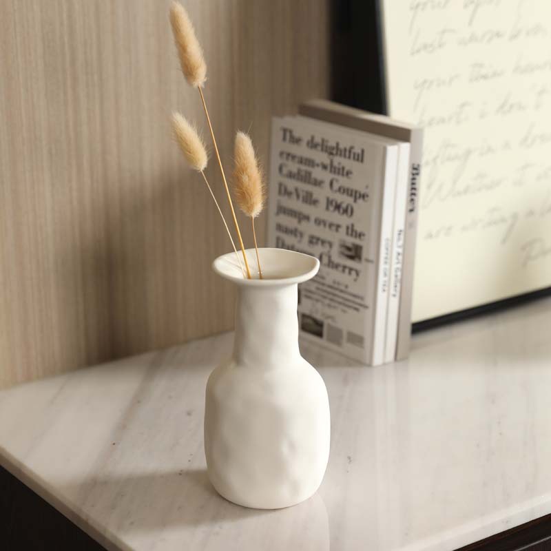 Vaso de cerámica en blanco y negro ornamentos ins <unk> viento tranquilo sala de estar flores secas decorativa puerta de entrada decoración gabinete de televisión al por mayor