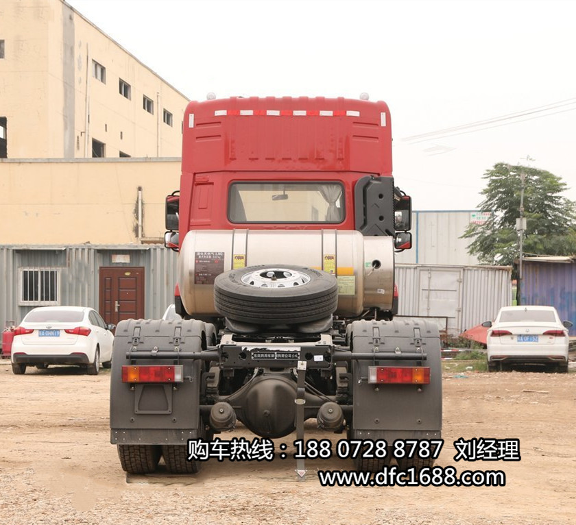 ��������KL��ʻ�ҹ���460����LNGȼ��6x4ǣ����