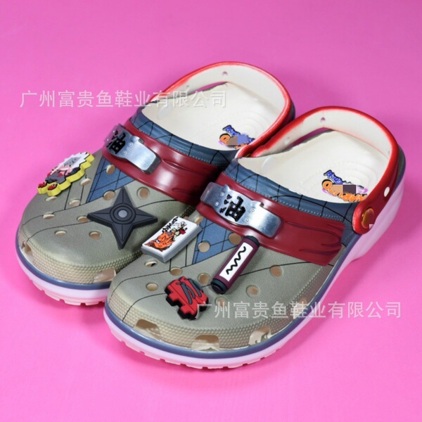Summer breathable Crocs-style slippers