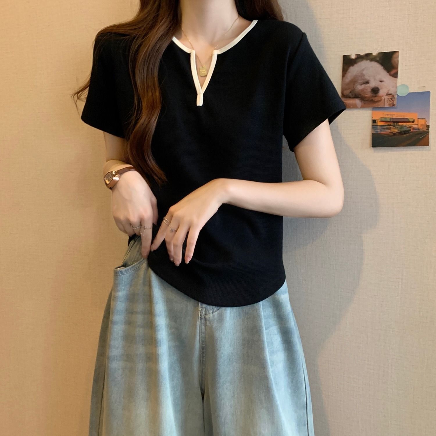 Ropa de mujer de talla grande grasa m2024 verano con cuello en V nuevo estilo reducción de edad hombros de manga corta todo fósforo que cubre la carne y se ve delgada camiseta de moda image 8