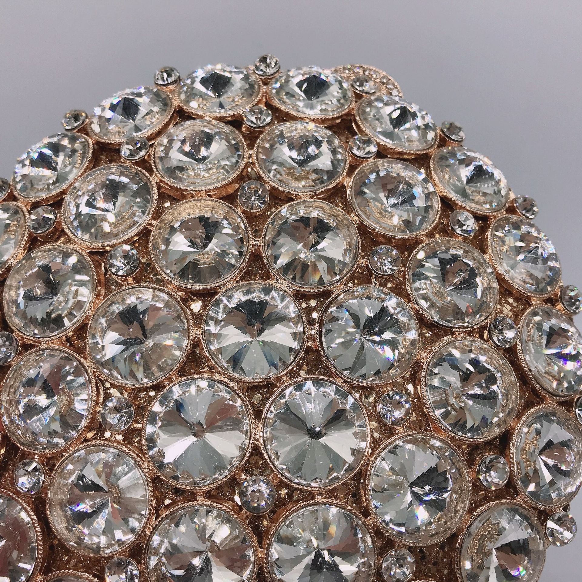 Nuevo paquete de cena de cristal redondo transfronterizo con diamantes bolsas tridimensionales bolsas de banquete europeas y estadounidenses con diamantes completos bolsas de mano clutch new