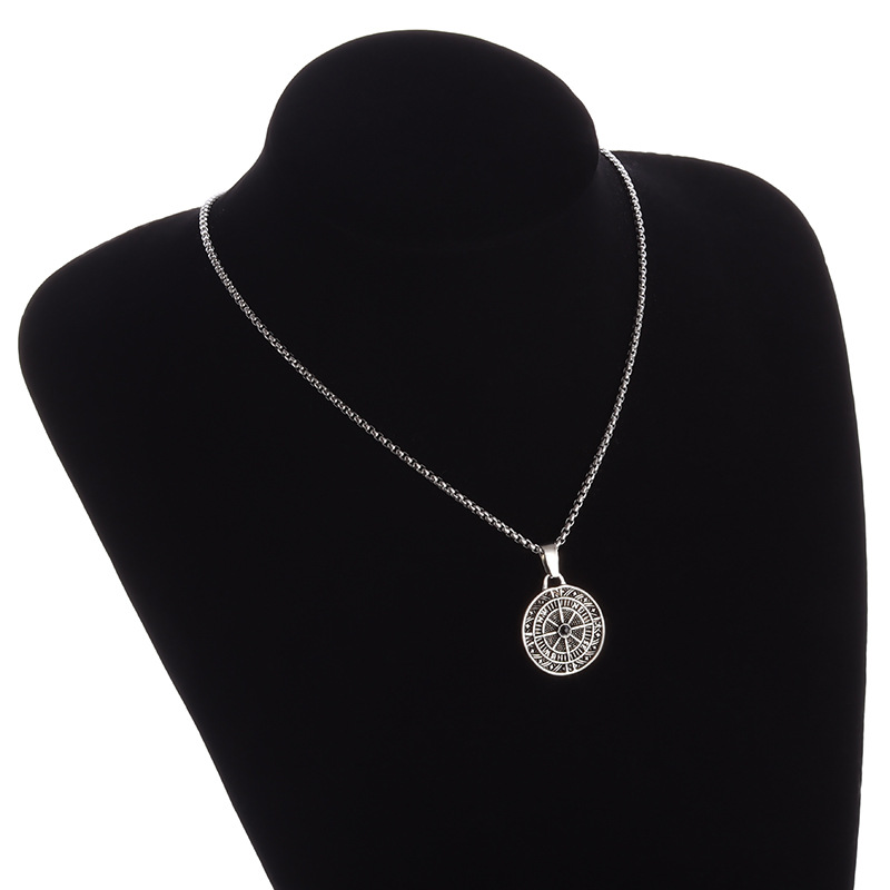 Collar con colgante de brújula de aleación ecológica, éxito de ventas transfronterizo, para hombre, estilo europeo y americano, joyería de moda al por mayor.