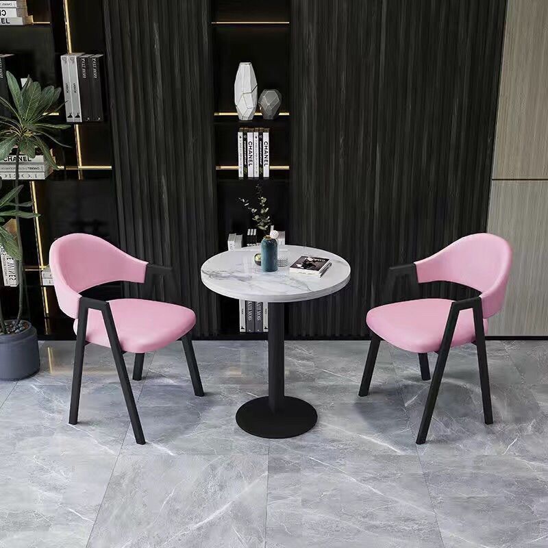 핑크 가죽 60개 원형 테이블과 의자 2개✦✦