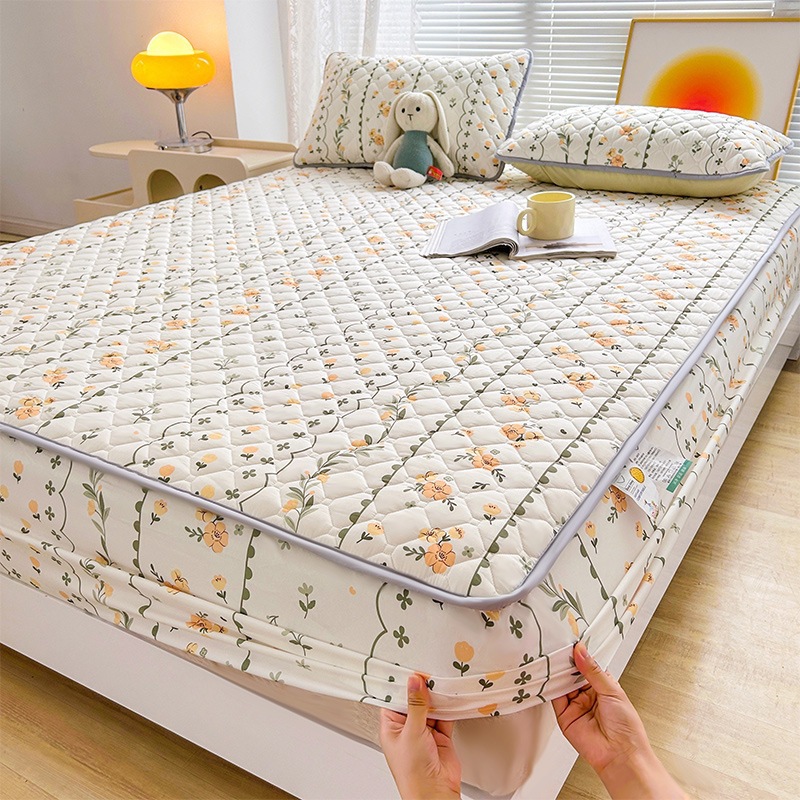 Class a Printed Washed Cotton Quilted Bed Sheet Three-Piece Set Thickeneded Brushed Simmons Mattress Protector Bed Cover Wholesale
