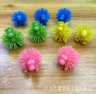 Пластиковые фигурки-динозавры и животные игрушки