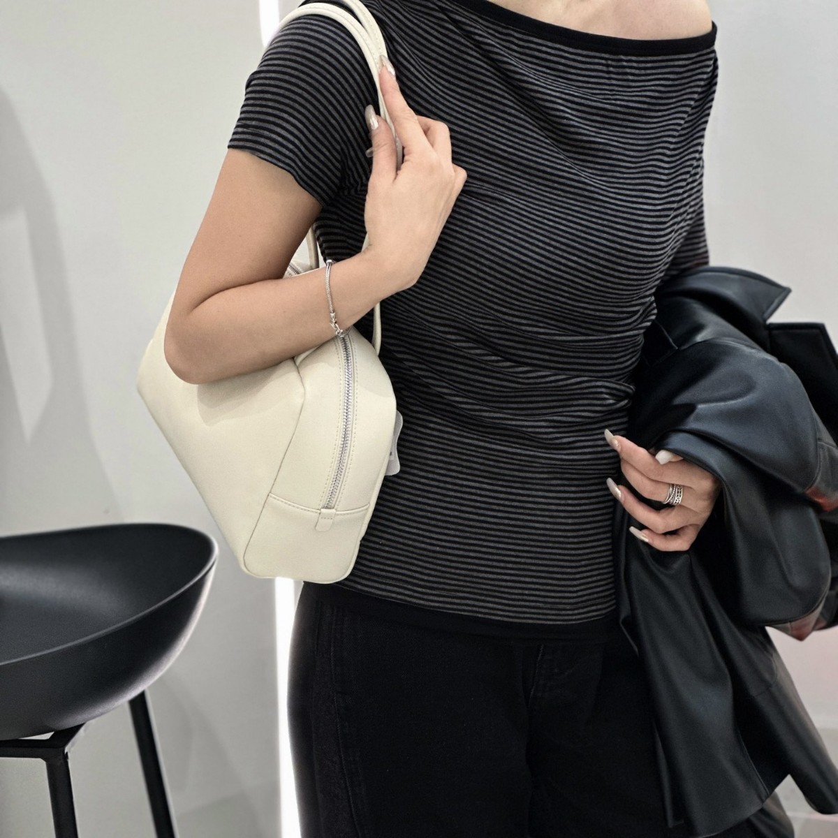 2025 New Arrival Genuine Leather Commuter Bowling Bag Fashion Korean Style Shoulder Bag Top Grain Nappa Cowhide Women's Handbag - Thumbnail 2