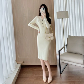 法式气质小香风v领针织连衣裙女秋冬新款收腰包臀打底过膝毛衣裙