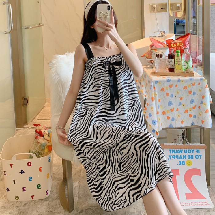 Correa de verano camisón chica con almohadilla de pecho pijamas correa de arco de seda artificial sexy desgaste del hogar lindo sexy