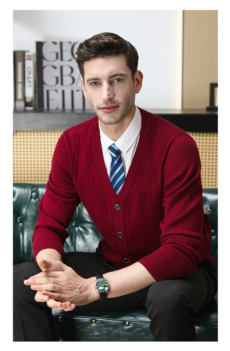 Cardigan de punto de hombre otoño y invierno nuevo estilo coreano chaqueta casual de moda de color sólido cuello V suéter de hombre