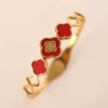 Window flowers and four-leaf clover red