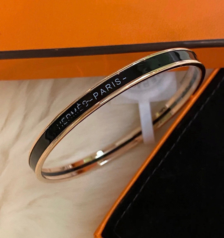 Aijia H 超狭版エナメルレターブレスレット女性用 18K ローズゴールドライト高級ハイエンドデザインクローズドカップルブレスレット|undefined