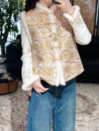 女式衬衫;女式马甲;上衣