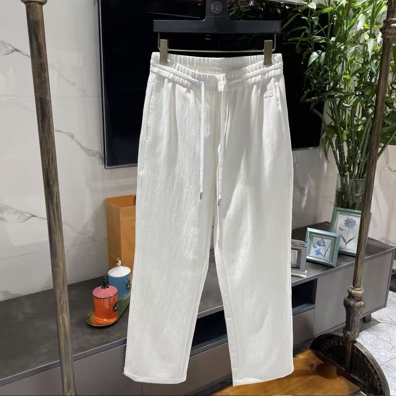 It is a new spring men's trendy straight-leg pants, sporty solid color casual pants, slim fit and versatile 2026 It is a new spring men's trendy straight-leg pants, sporty solid color casual pants, slim fit and versatile 2026