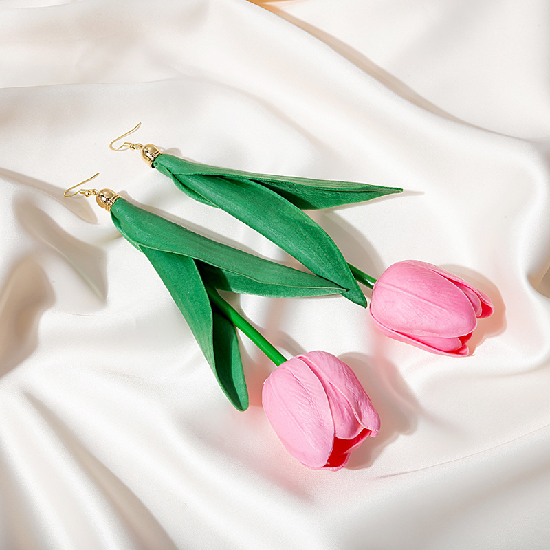 Fashion Long Tulip Flower Pendant Earrings display picture 2