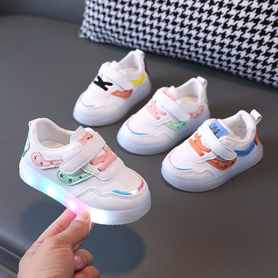 Spring and autumn children's board shoes LED bright light luminous casual shoes boys and girls students small white shoes small and medium-sized children's shoes