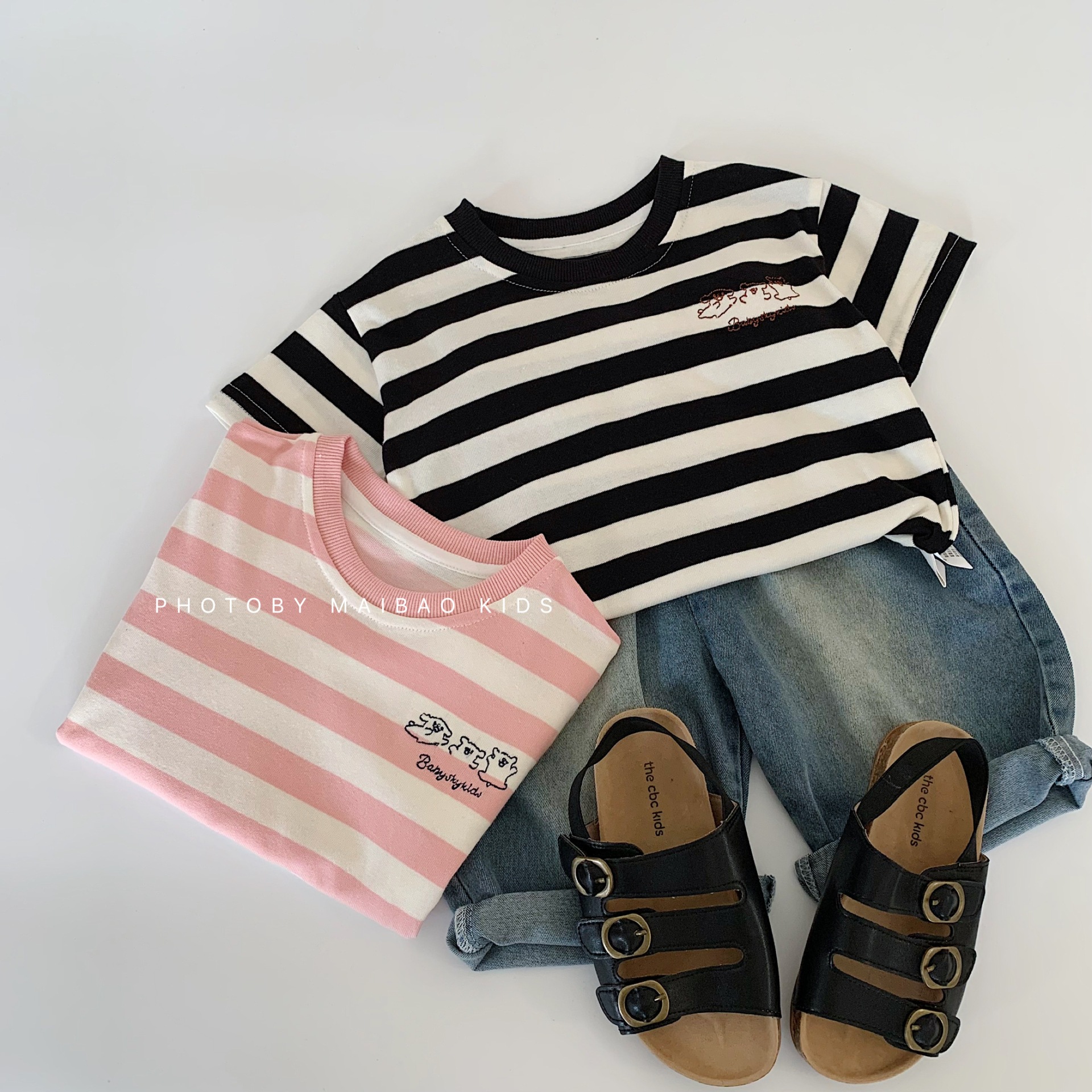 Mai Bao Niños verano camiseta de manga corta 2025 nuevo estilo coreano niñas y niños a rayas jersey ropa infantil al por mayor un