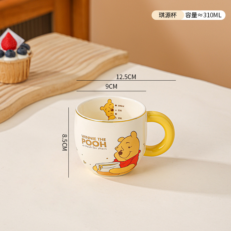 Taza de cerámica de lujo ligero con diseño de Winnie the Pooh, modelo nuevo 2025 para uso doméstico, taza de leche de alto valor estético para parejas. image 9
