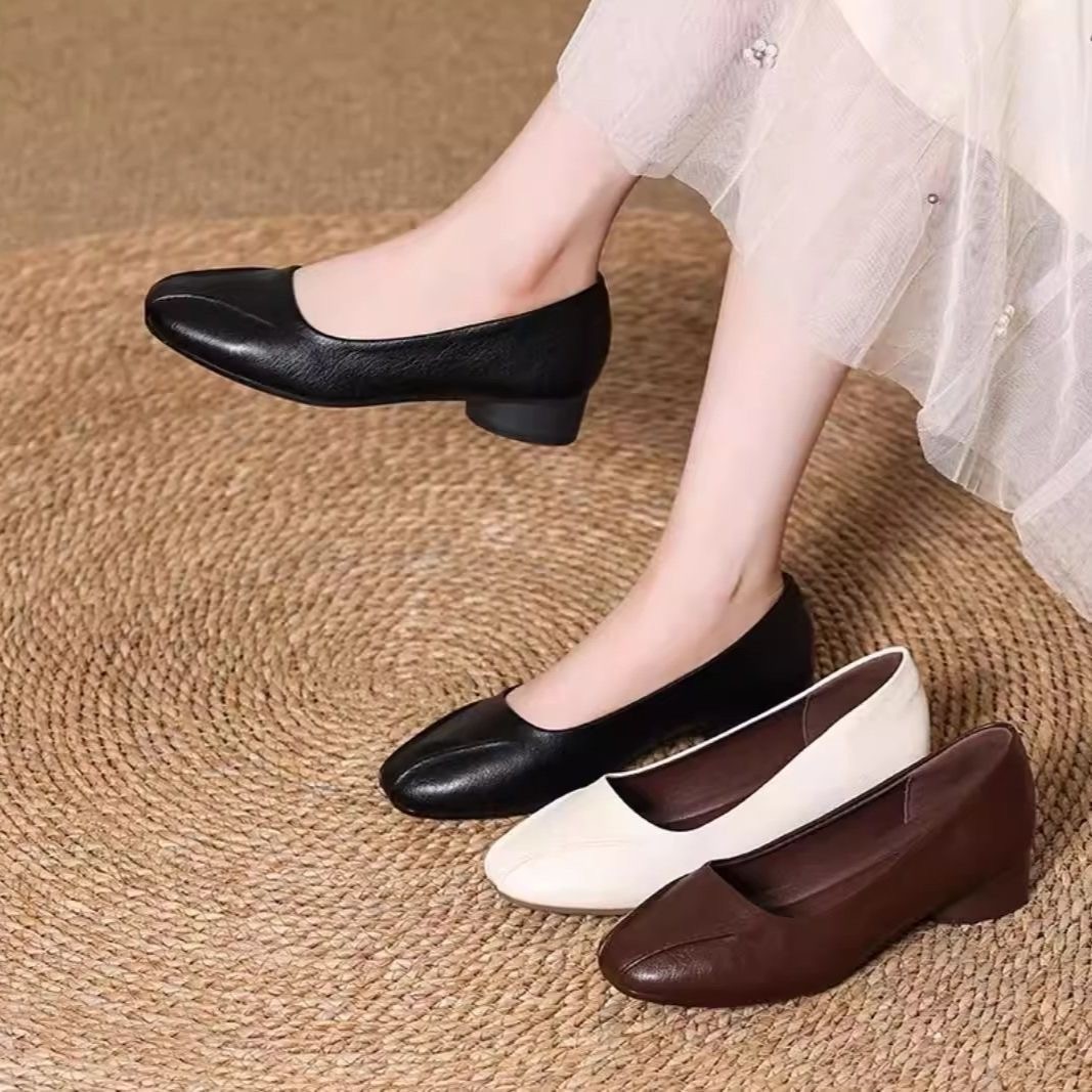 2026 nuevos zapatos de cuero suave de tacones gruesos negros para mujeres zapatos de trabajo de prueba superficial
