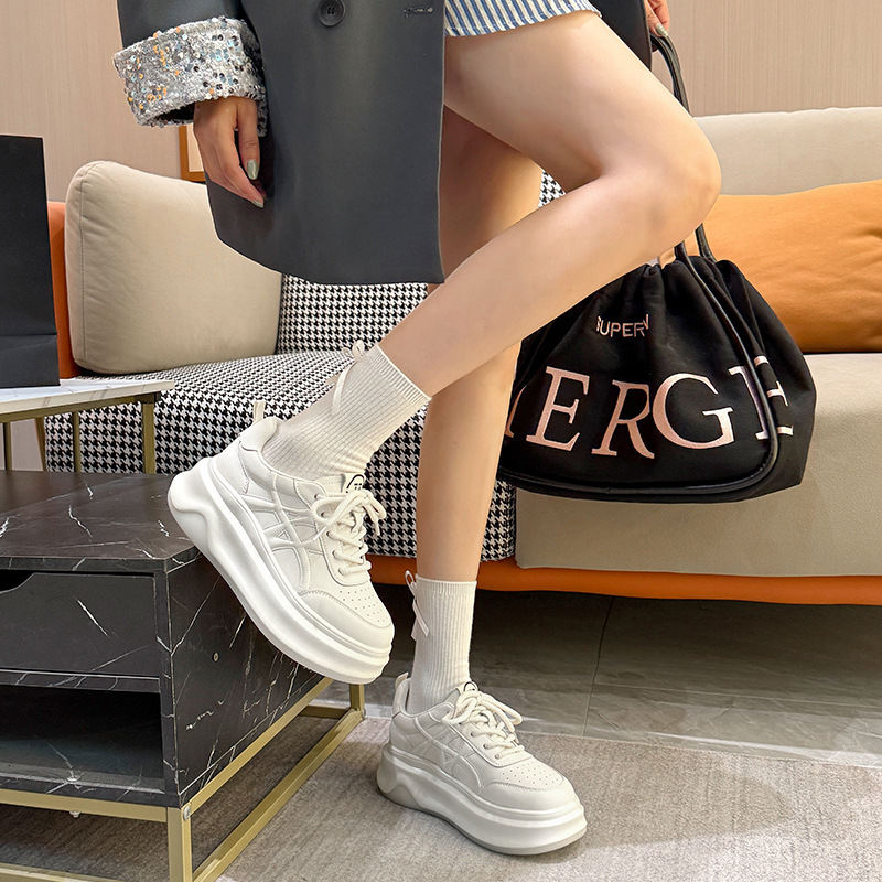 真皮板鞋女2025年秋冬季新款厚底增高休闲鞋百搭轻便松糕小白鞋女|undefined