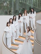 抖音同款四季仙气质伴娘团礼服婚礼影楼拍摄闺蜜装白色西装三件套