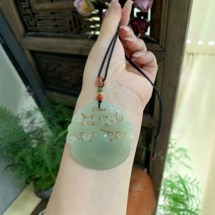 Jin Yu Tang Xinjiang Hetian Jade Shuanglong protect the main jade delicate oily full hollow carving exquisite workmanship