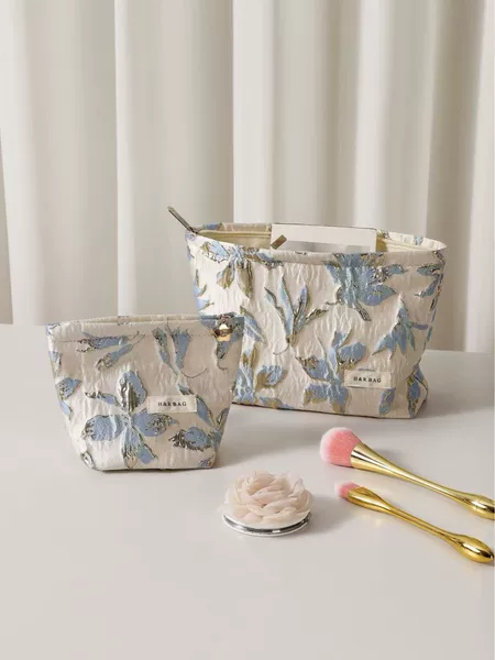 Fresh and Sweet Gold Jacquard Fabric Makeup Bag for Girls, Portable Large-Capacity Zipper Storage Bag, Clutch Bag Set