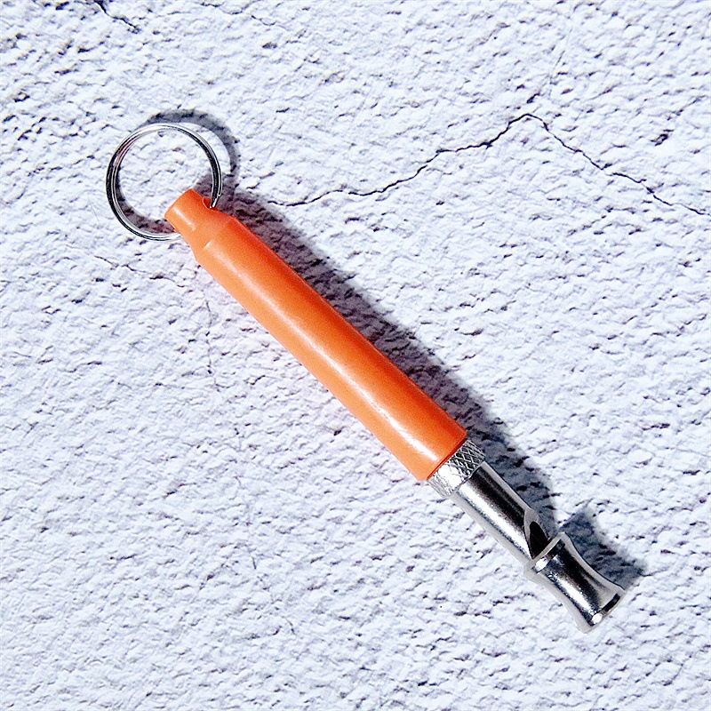 Silbato de perro Flauta de perro Metal Ultrasónico Cordón ajustable Instrumentos de entrenamiento de perros Suministros de entrenamiento de mascotas Flauta de perro Juguetes para perros