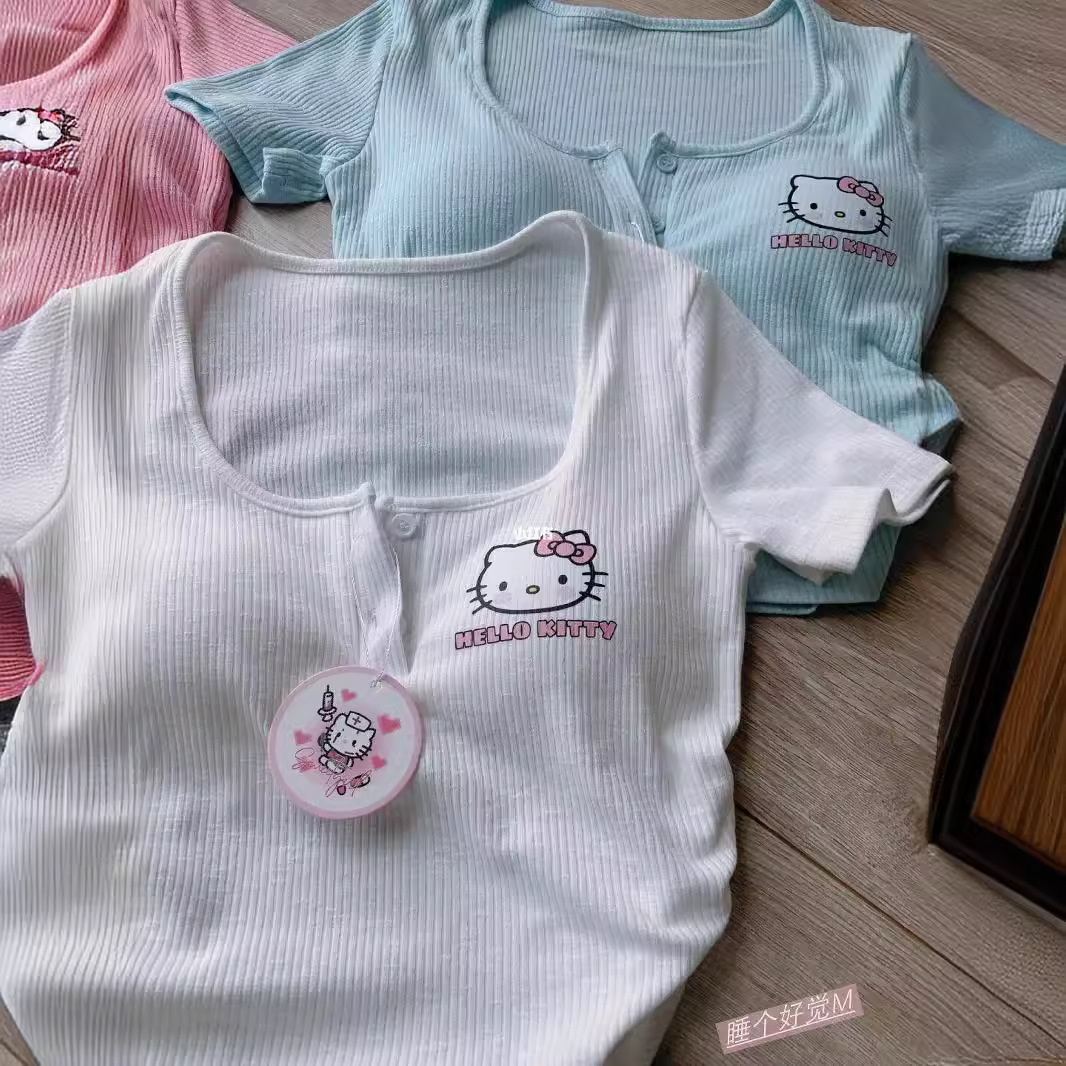 凯蒂猫新款短袖女春夏自带胸垫辣妹少女感短款修身内搭打底衫上衣