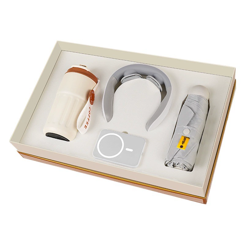 Ежегодный подарок на заказ Компания отправляет сотрудников на открытие мероприятия