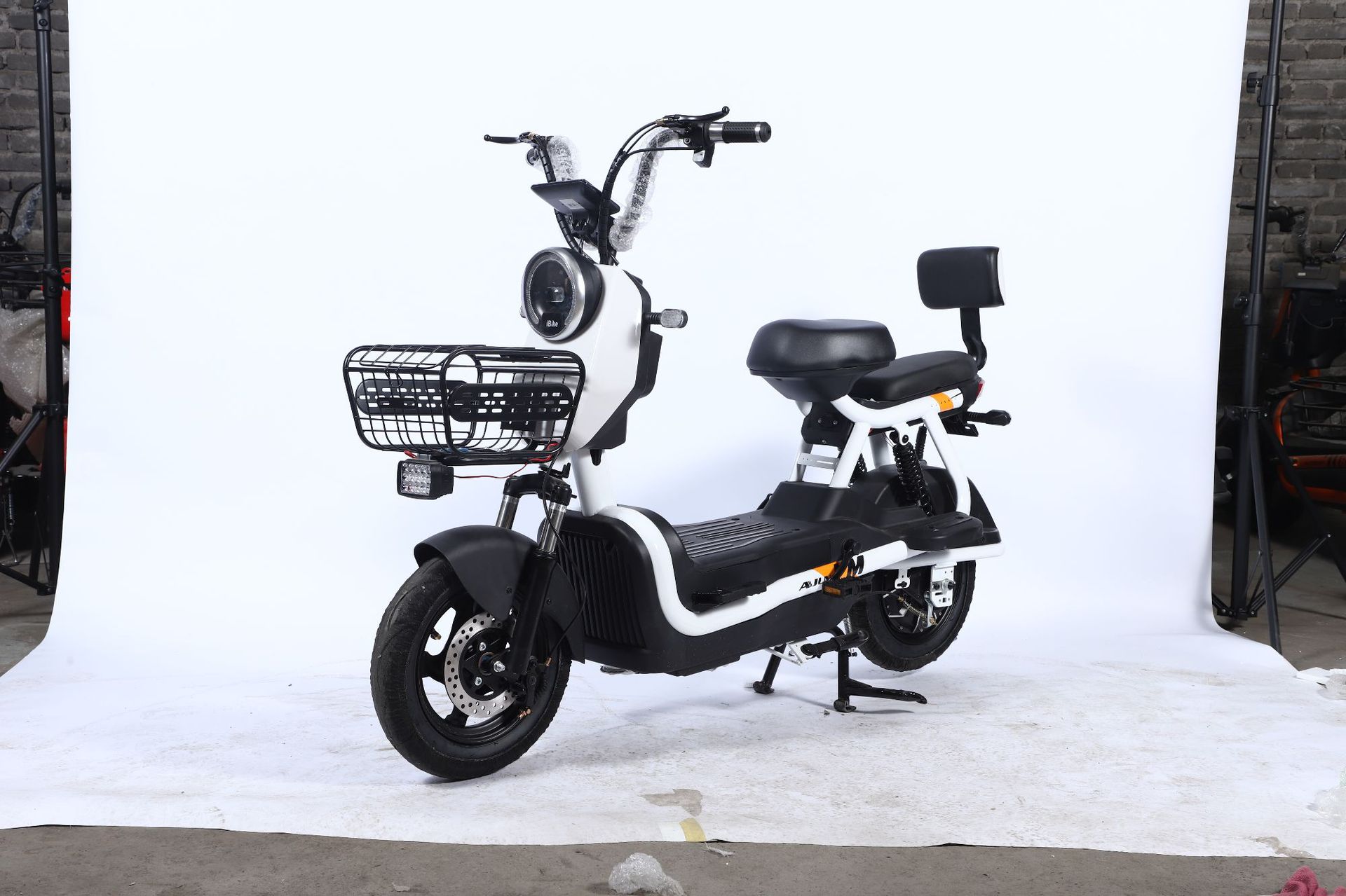 Foreign Trade New Electric Bicycle 60V/72V Electric Vehicle Foreign Trade Export Small Electric Motorcycle Takeaway Vehicle Factory Wholesale