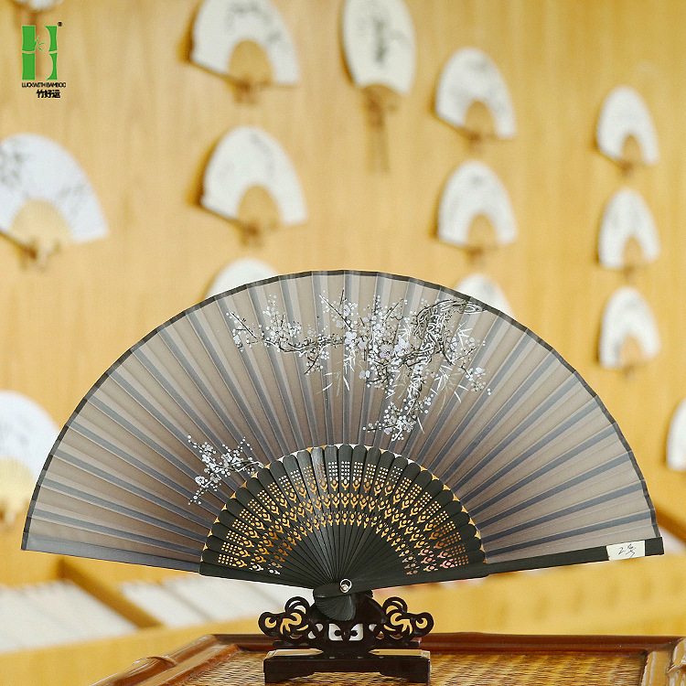 Ventilador antiguo estilo al por mayor Fan bolsa traje artesanía regalo ventilador cara de seda ventilador de publicidad estilo chino plegable ventilador femenino al por mayor