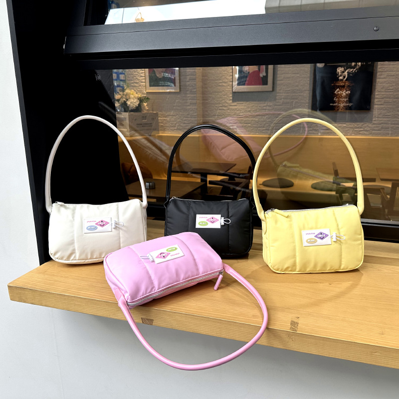 Guangzhou Bags 2024 New Bags High-end Handbags Small Fresh Girls Fashion Commuting Single Shoulder Underarm Bags