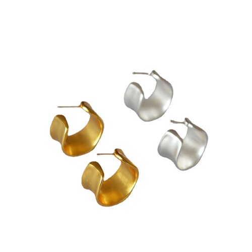 Japanese niche literary retro brass gold-plated Hikaru Matsumoto identical irregular C-shaped earrings 925 silver needle earring