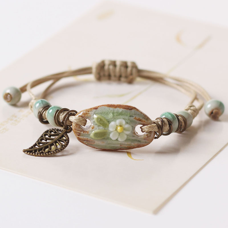 Ceramic Cute Animal Accessories, Creative Natural Woven Bracelets, Forest-Style Artistic 3D Flower and Bee Bracelets for Market Stalls Ceramic Cute Animal Accessories, Creative Natural Woven Bracelets, Forest-Style Artistic 3D Flower and Bee Bracelets for Market Stalls