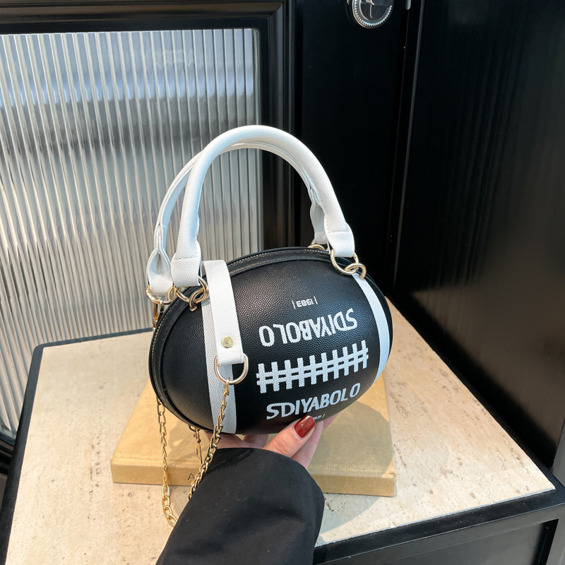 Bolsas de fútbol personales 2025 primavera nuevo paquete blando japonés personales letras de contraste de color tendencia de moda crowdsourcing