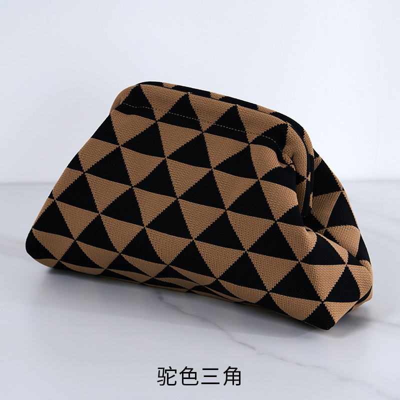 ZZB 클램프백 - 카멜 [삼각형]