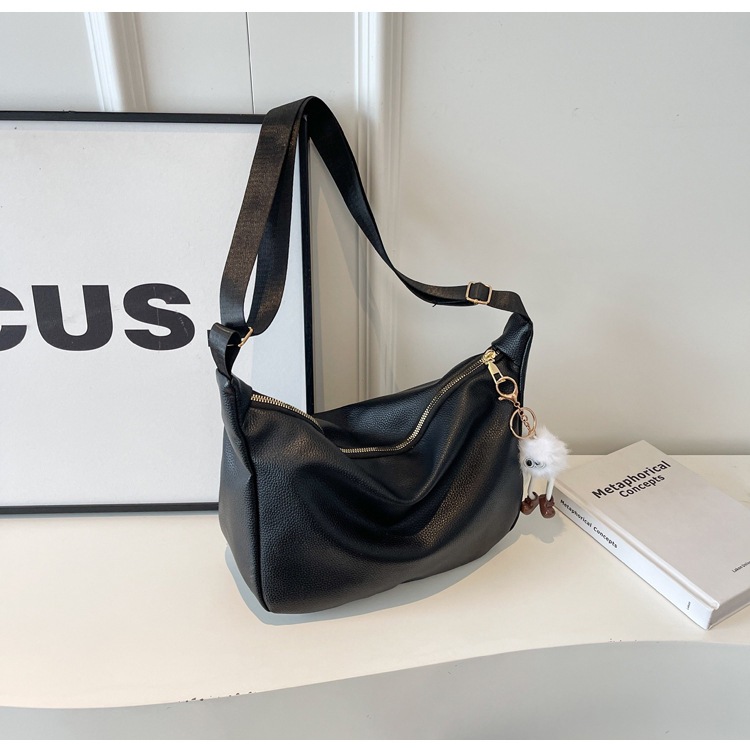 Bolso popular de este año para mujeres 2024 nuevo blando PU ancho cinturón de hombro mochila ins textura mochila de hombro