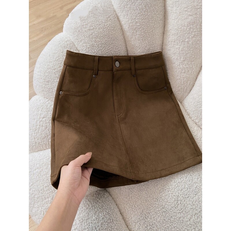 Retro Brown Suede High-Waisted Skirt for Women Spring & Fall 2026 New Coffee-Colored Leather Skirt Small A-Line Short Skirt Retro Brown Suede High-Waisted Skirt for Women Spring & Fall 2026 New Coffee-Colored Leather Skirt Small A-Line Short Skirt