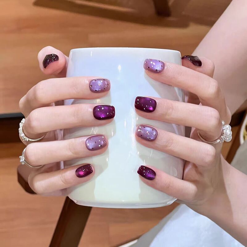 Winter Love Purple Beauty Wearable Nails Short t High-End Fake Nails Sparkling Easiest for Match Whitening Nail Art Pieces