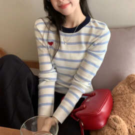 撞色蓝条纹爱心刺绣针织衫女早秋圆领百搭修身显瘦套头打底衫跨境