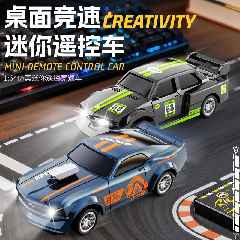 Nuevo 1: 64 mini auto de escritorio control remoto pequeño coche todoterreno juguetes para niños coche de cuatro tracciones coche de pies grandes