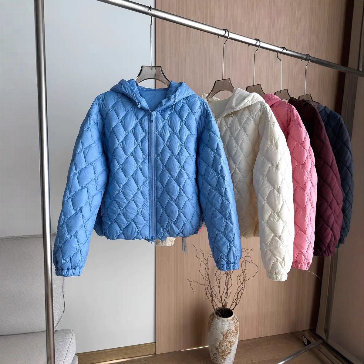 Traceable Lightweight down Jacket Women's Autumn and Winter Short Hooded Loose Casual Diamond Check 90 White Duck down Jacket
