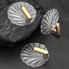 新型の軽い贅沢な貝殻のフックの接着剤の強力な荷重は穴を開けてひっかからないでください。