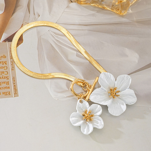 European and American beach ankle chain fashion elegant simple flower versatile ankle chain hip-hop niche exquisite noblewoman ankle chain for women