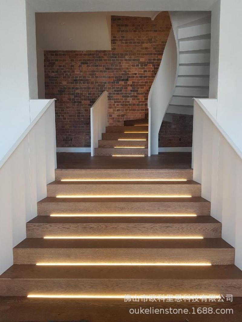 雅科伦人造石 顶级别墅楼梯 (1).jpg